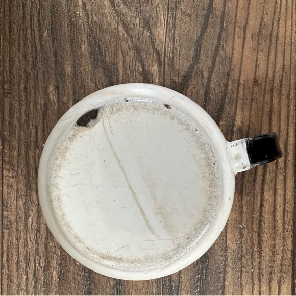 Rare vintage enamelware black and white cup. - Picture 2 of 4